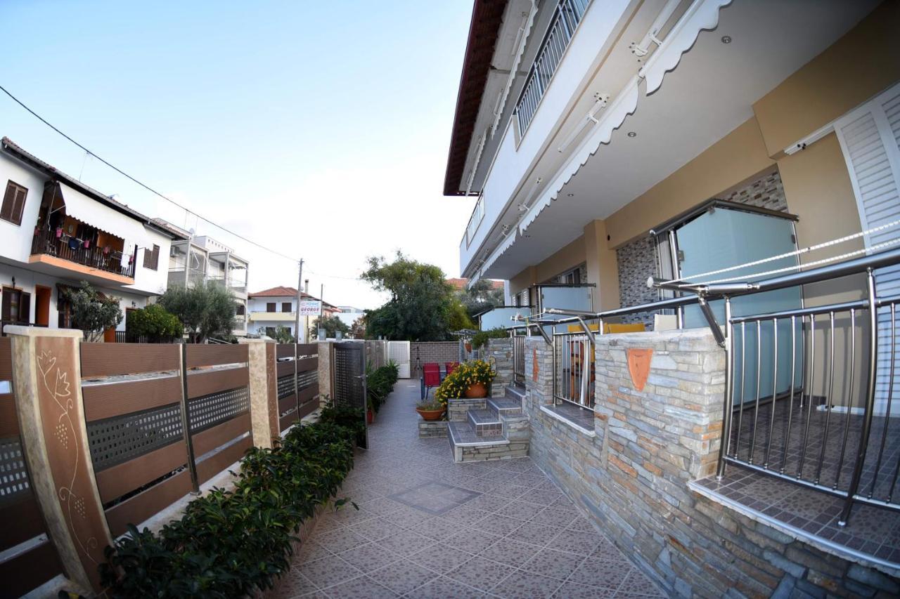 Elenas Apartments 사르티 외부 사진