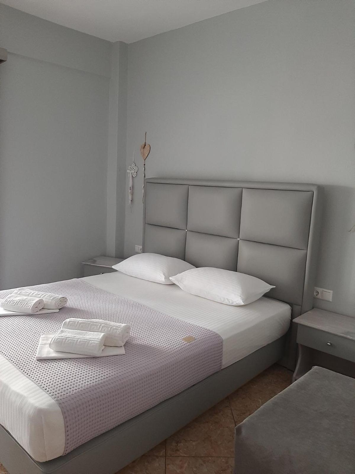 Elenas Apartments 사르티 외부 사진