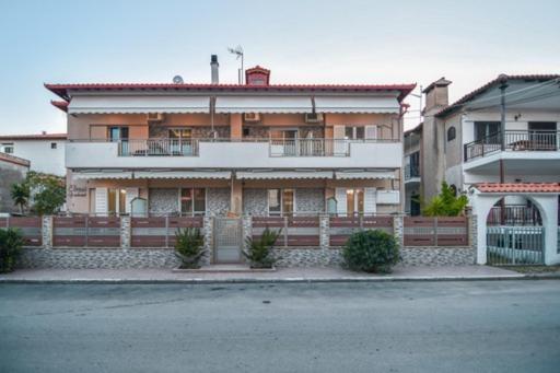 Elenas Apartments 사르티 외부 사진